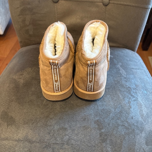 Women’s Juicy Couture Kerri Low Bootie Tan Micro Suede Sz 7 - Picture 3 of 5